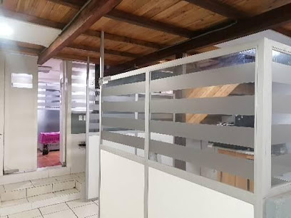 Clínica Veterinaria Nuestras Mascotas – Quito